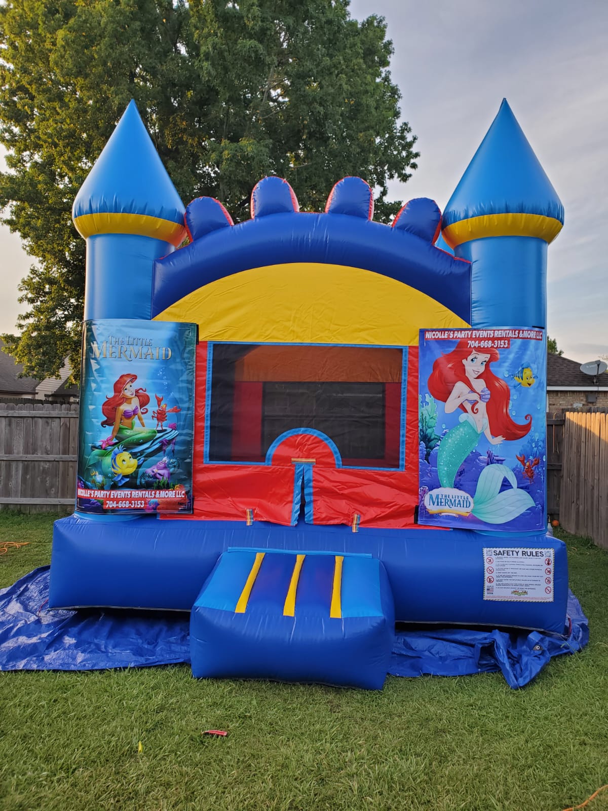 Bounce House Rental: Blue Delight - Blue and Yellow Castle