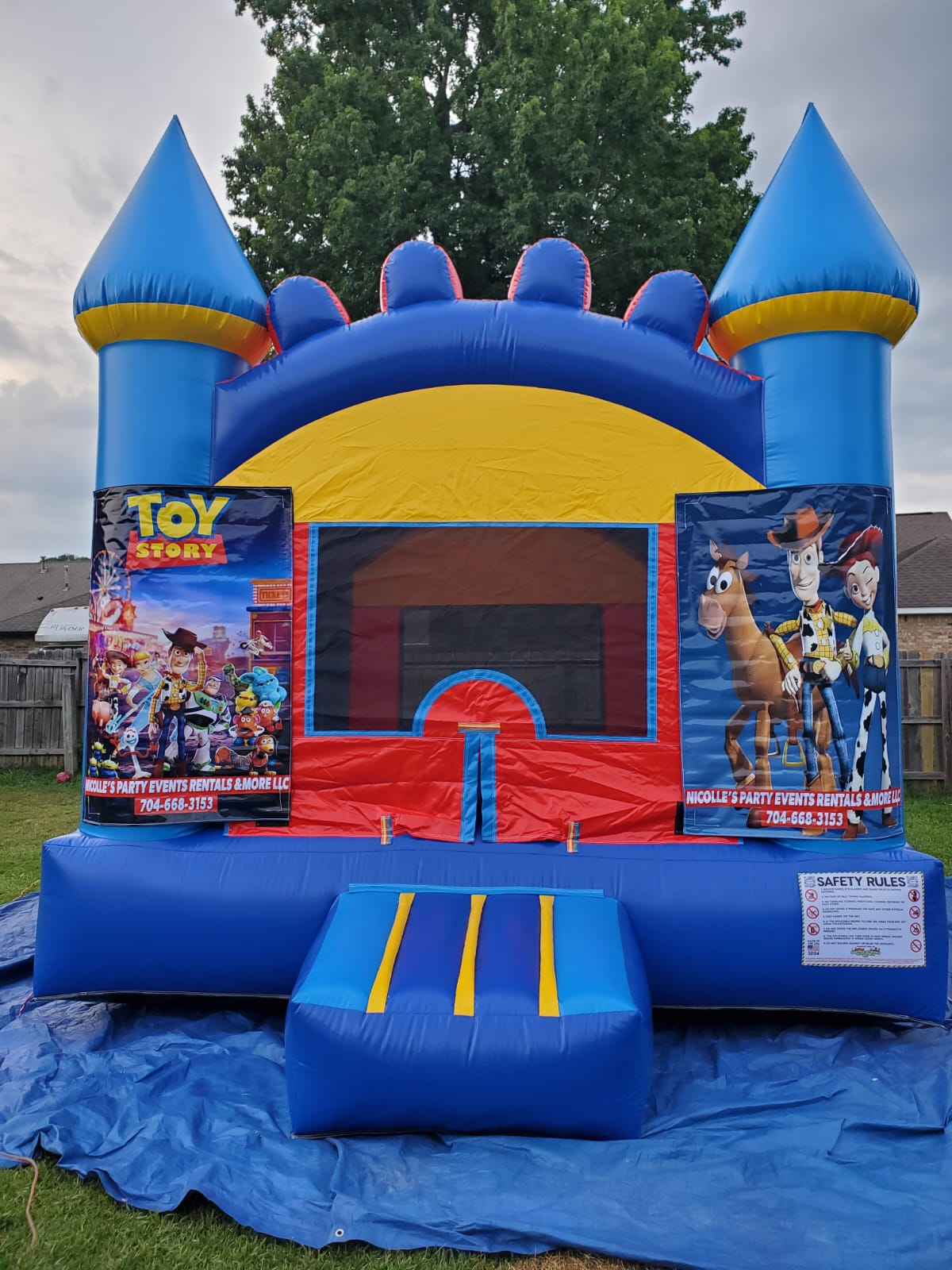Bounce House Rental: Blue Delight - Blue and Yellow Castle